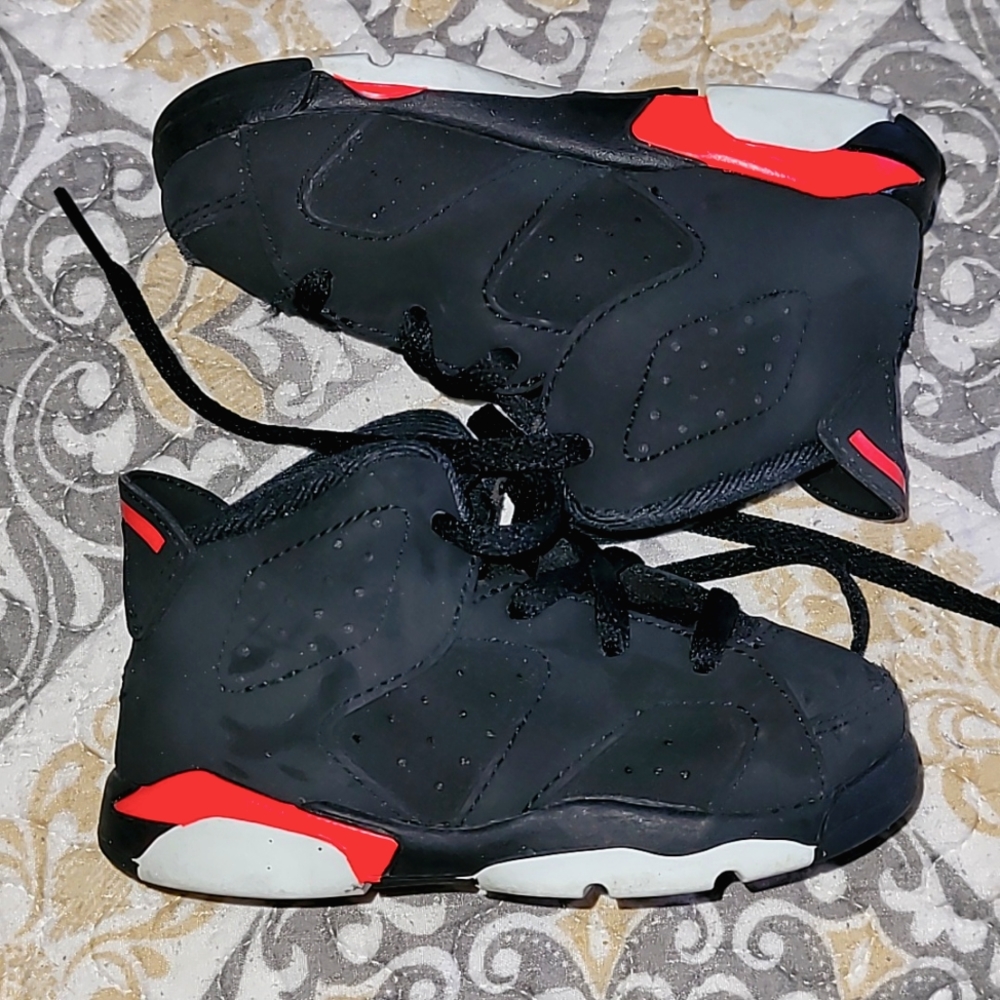 Toddler Jordan 6 Retro size 7